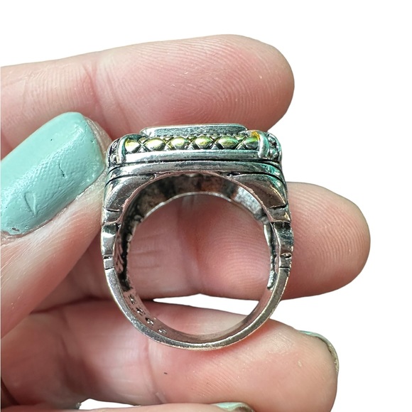 Vintage Style Mixed Metal Silver and Gold Ring - Picture 4 of 5